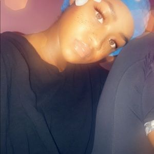 Meet your Posher, Tierra